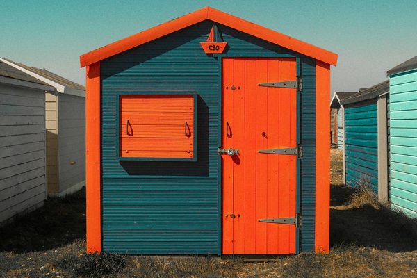 Dans quel continent se situe vraiment dubaï ?